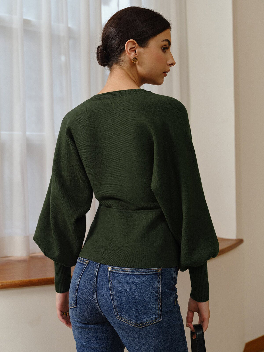 Leg-Of Mutton Sleeve Wave Trim Knit Top