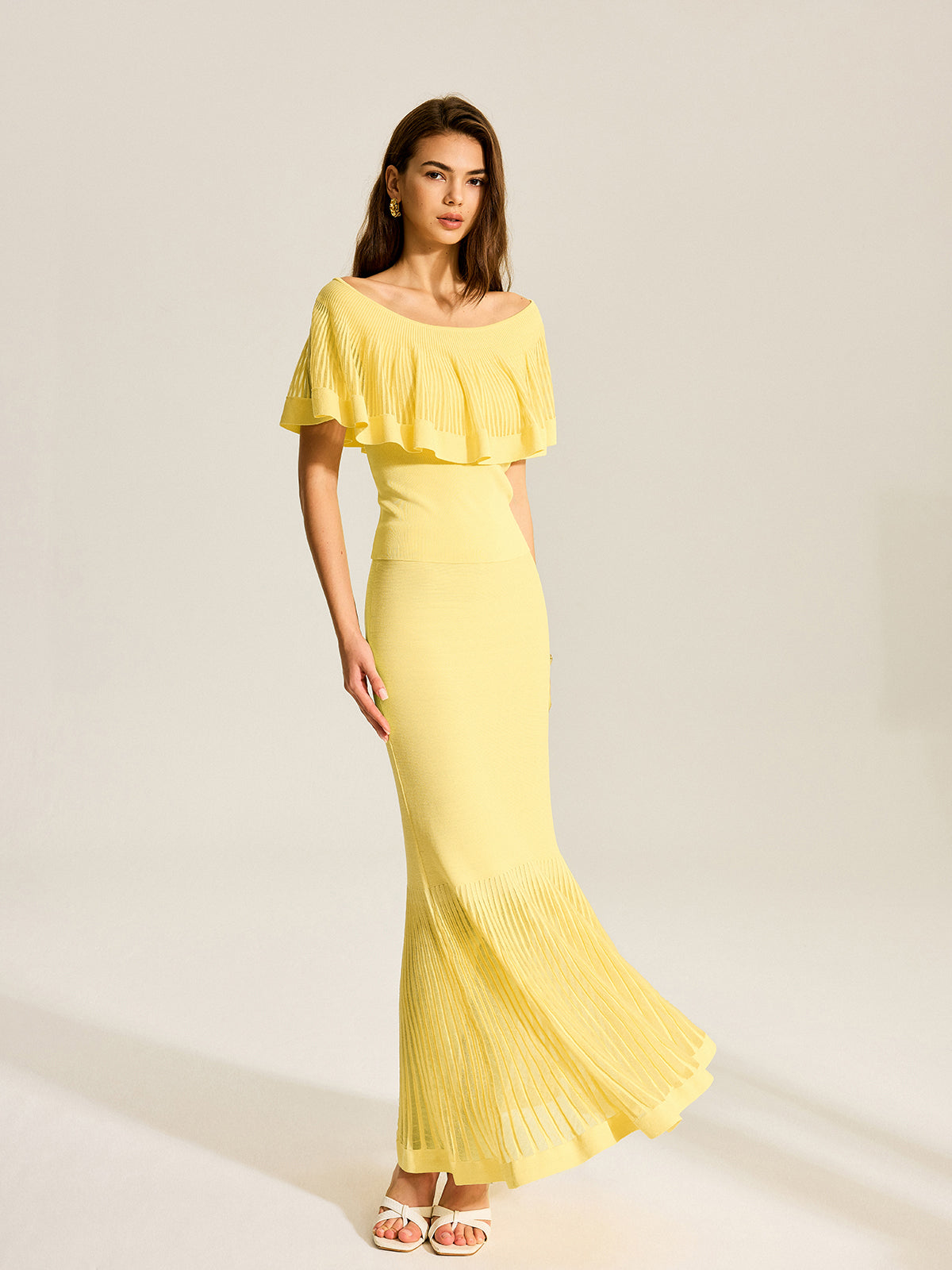 Off-Shoulder Knit Top With Trimmed Ruffles