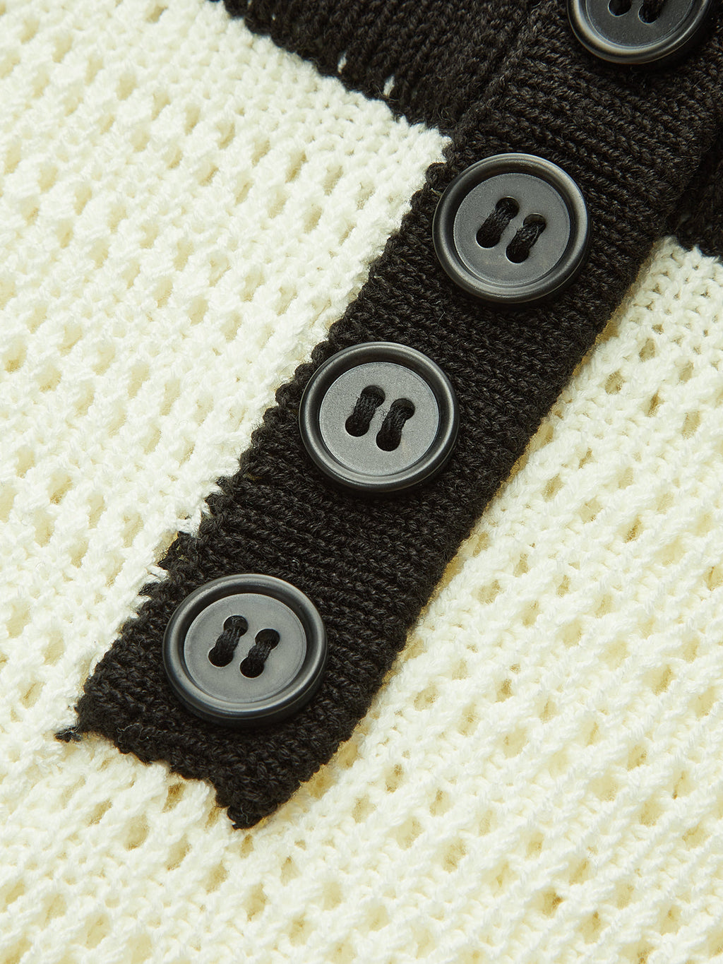 Contrast Trim Button-Front Knitted Shorts