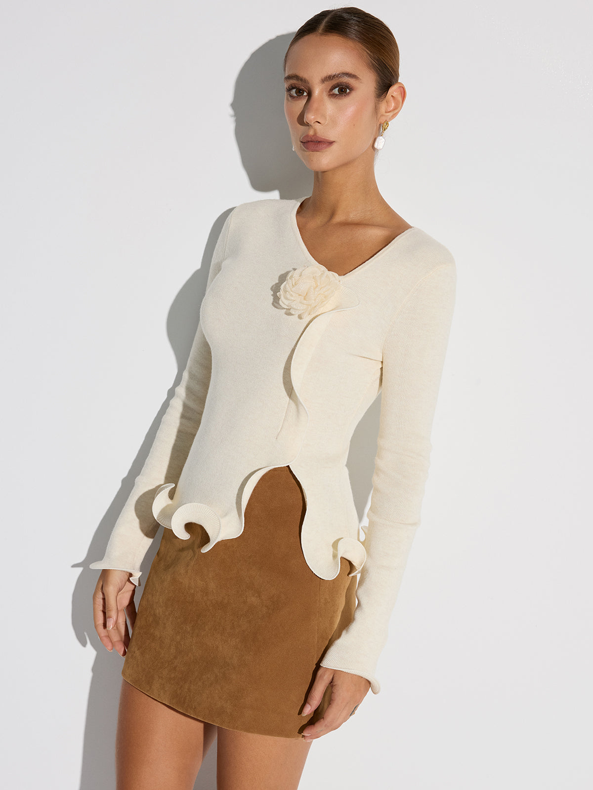 3D Floral Ruffled Hem Knit Top