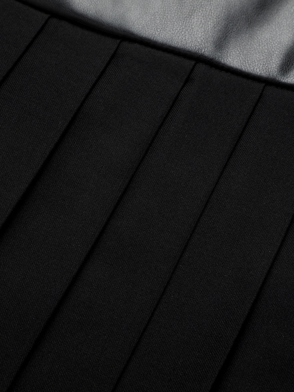 Buckle Detail Faux Leather Panel Pleated Midi Skirt